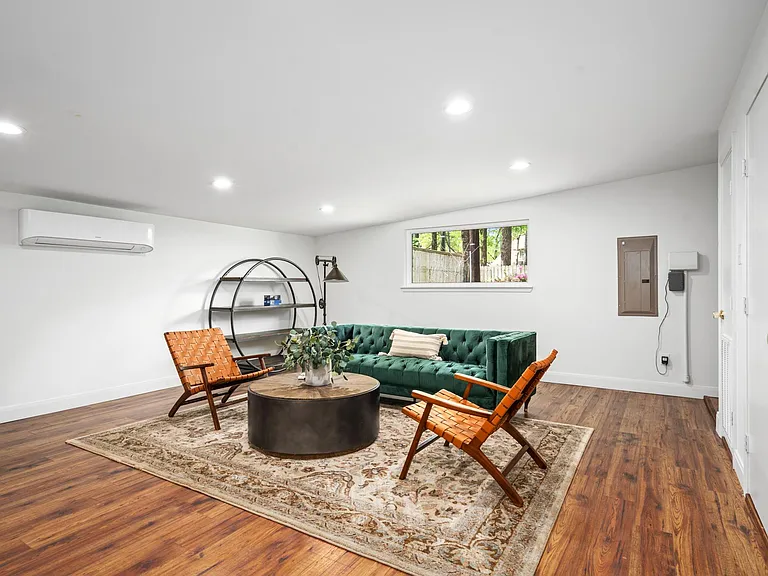 13122 Barryknoll Ln — Photo 33