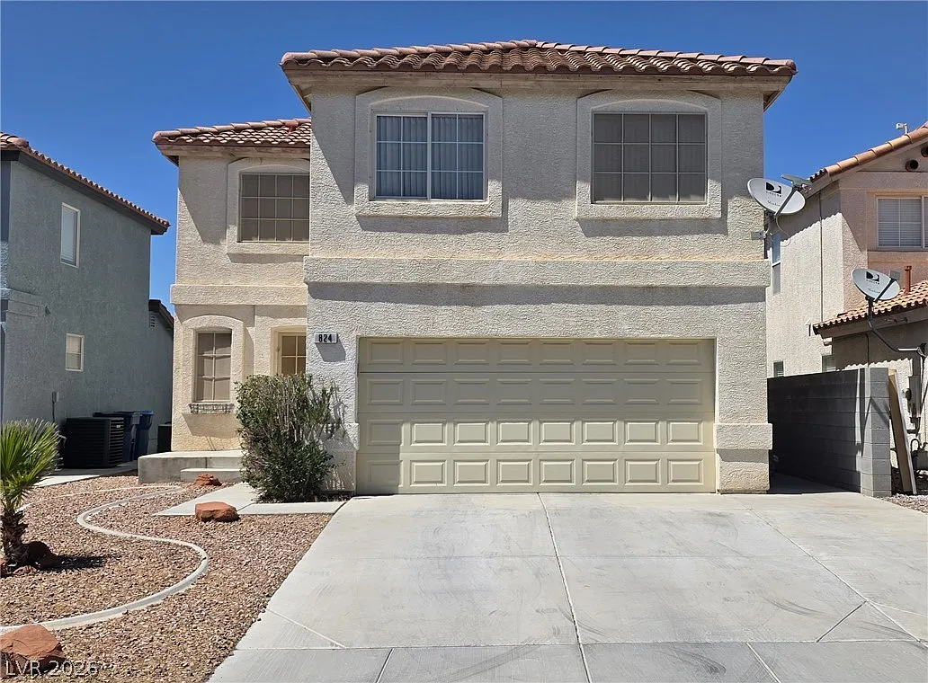 4 bed, 2.5 bath, 1741 sqft, $2,147 — Photo 2