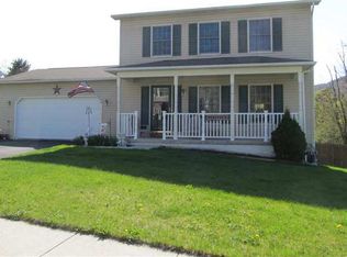8 Liberty Dr, Mount Holly Springs, PA
