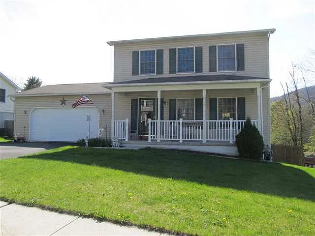 8 Liberty Dr photo 1