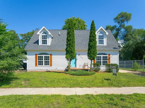 3329 Cobb St, Midland, MI 48642