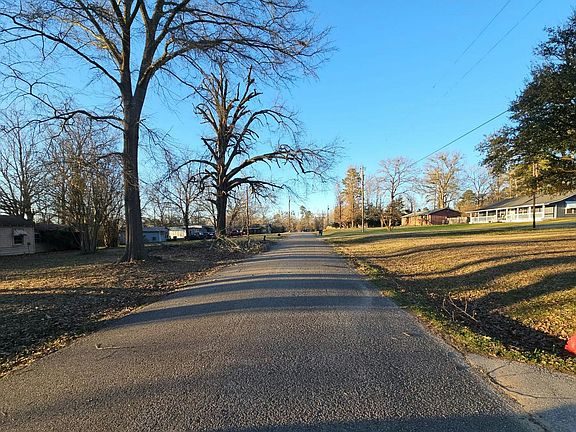 5th image of 299 Elm Rd