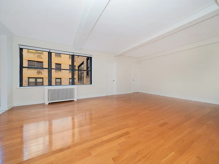 400 E 58th St #16HW — Photo 3