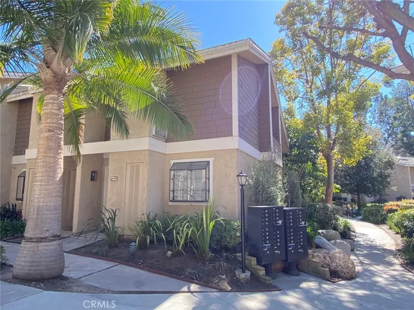 208 Pineview, Irvine, CA 92620