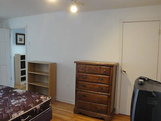 92 Edwards St — Photo 6