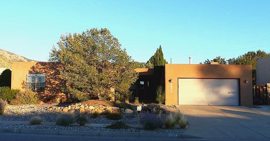 1st image of 1918 Monte Largo Dr NE