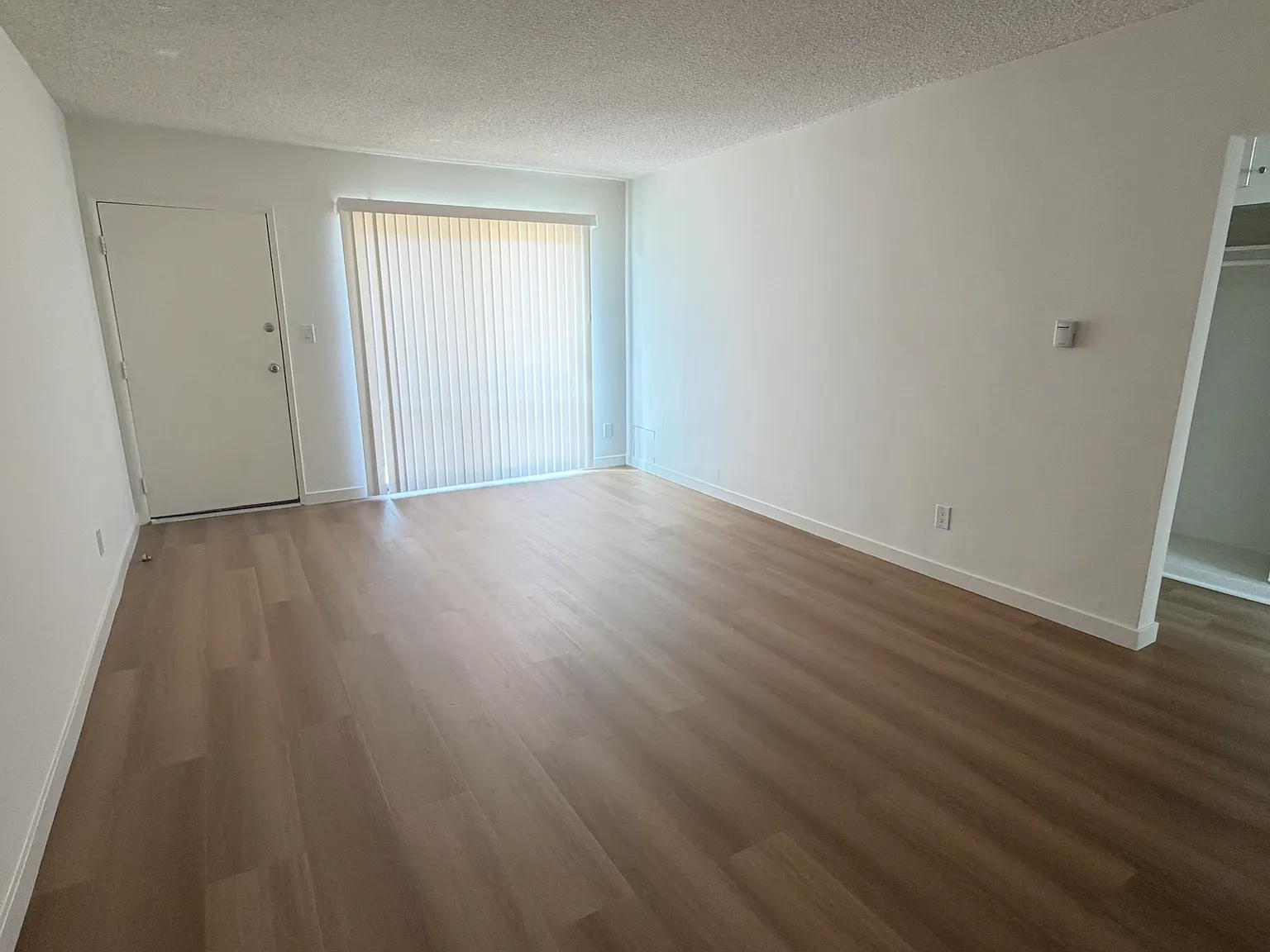1 bed, 750 sqft, $2,600 — Photo 3