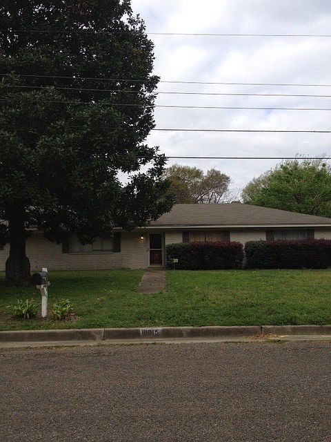 1st image of 1801 Live Oak Dr