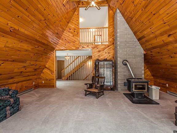 5th image of 119 White Pine Dr