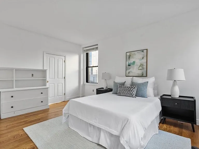 4 Charlesgate E #601 — Photo 10