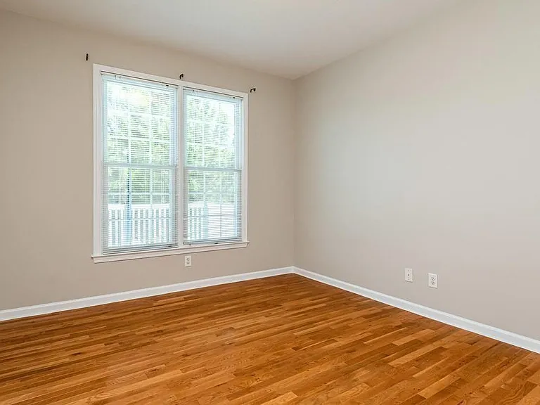 225 Heritage Lake Dr — Photo 44
