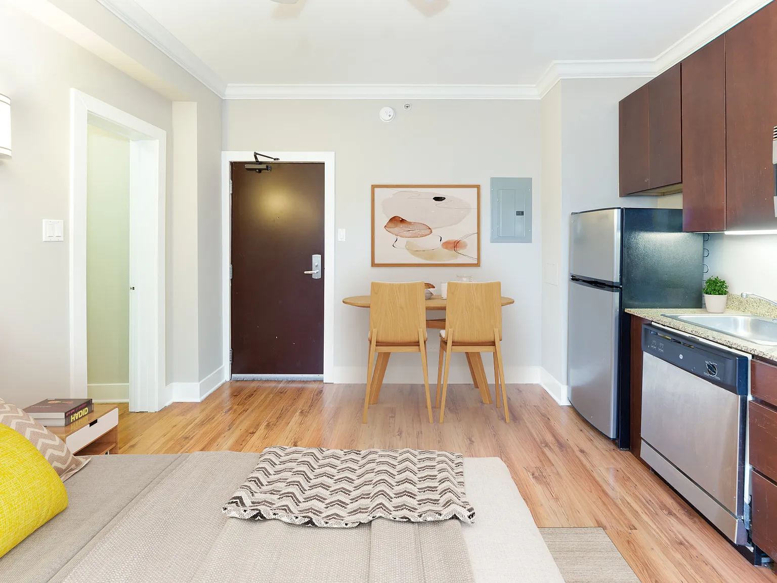 11 W. Division — Photo 2