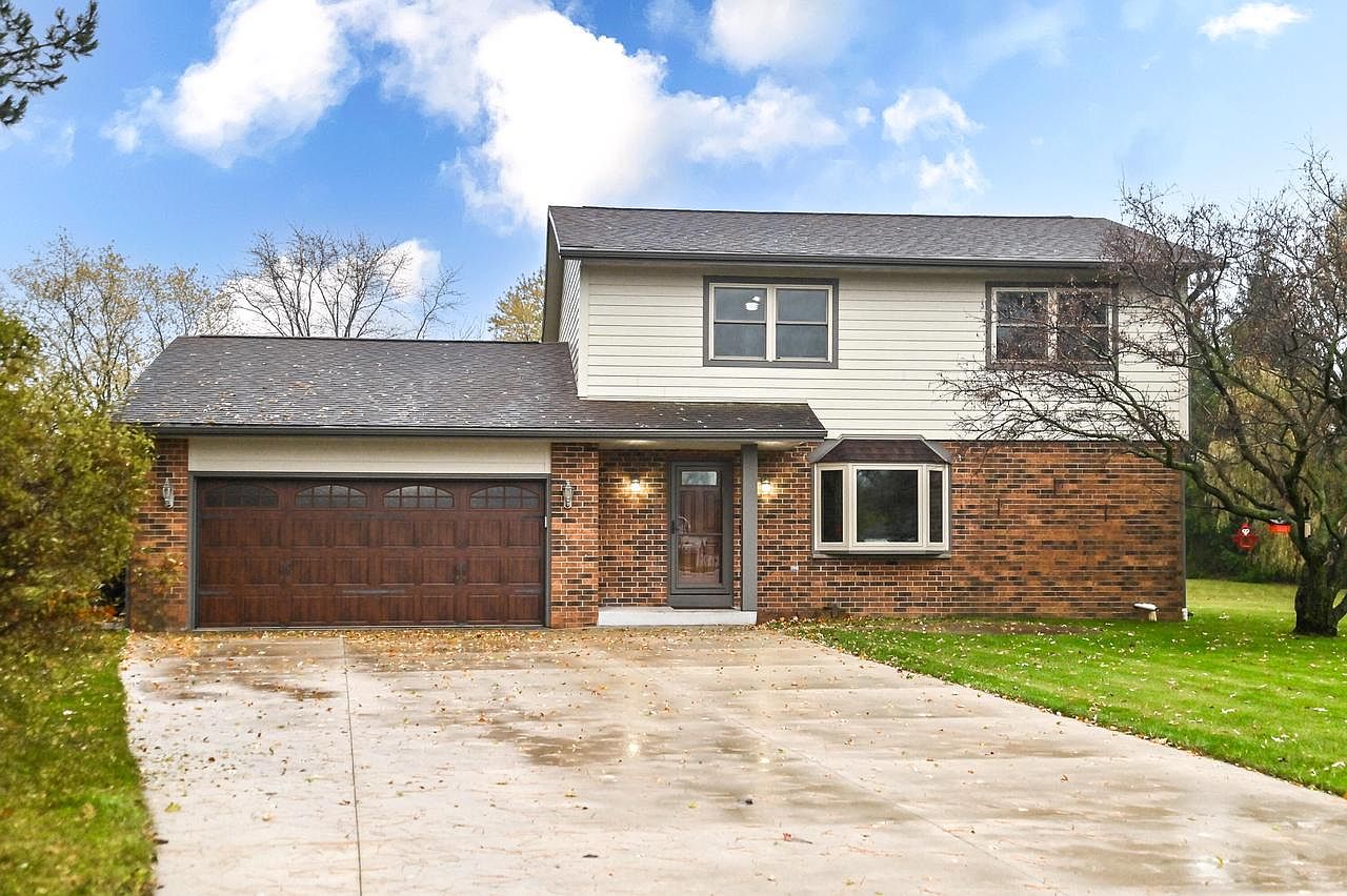 1013 West El Patio LANE, Mequon, WI 53092 | Zillow