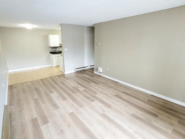 3065 Clearbrook Rd — Photo 5