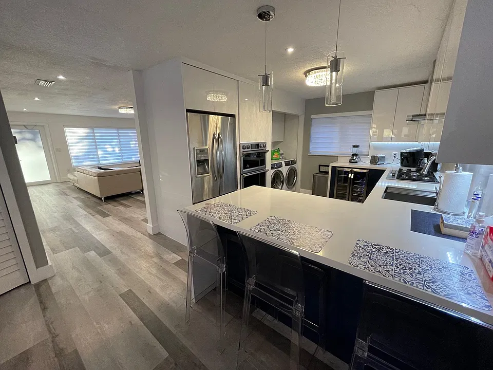 484 NW 53rd Ave