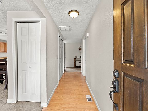 4th image of 3808 NE 143rd Ave