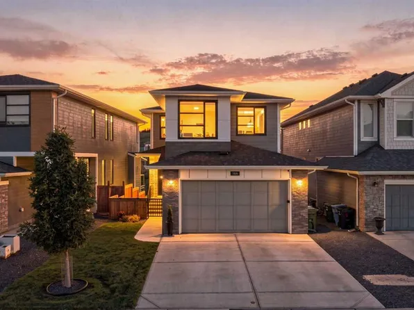 186 N Cranbrook Park SE, Calgary, AB T3M 3C2