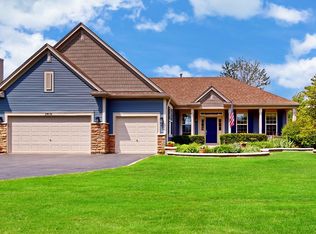 2416 Moutray Ln, North Aurora, IL 60542