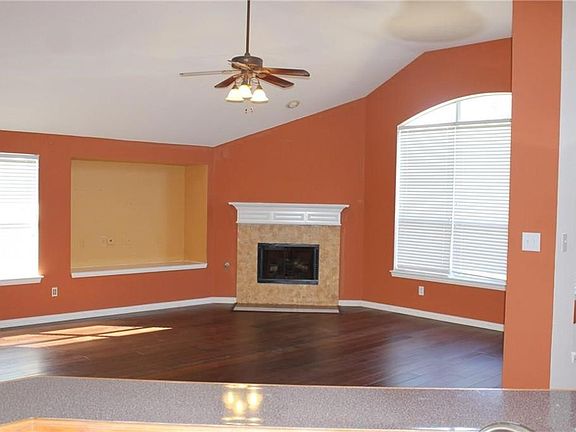5th image of 11700 Cotswold Dr