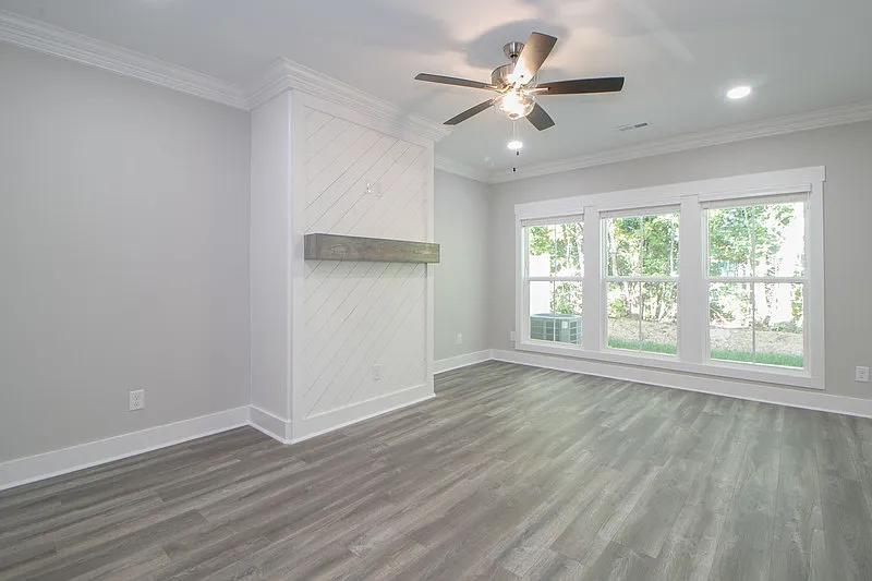 3 bed, 2.5 bath, 1678 sqft, $1,930 — Photo 3