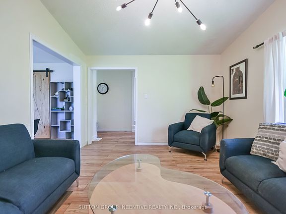 5th image of 2448 Wallace Ave