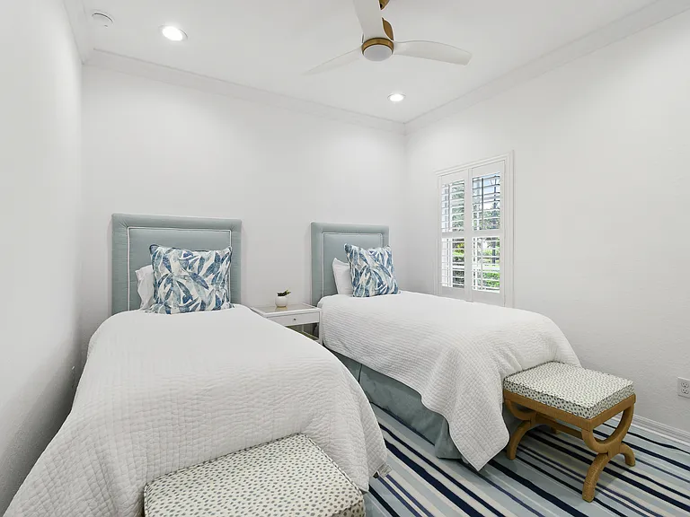 193 Porgee Rock Pl — Photo 32