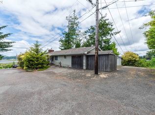 390 Harbor View Dr, Coos Bay, OR