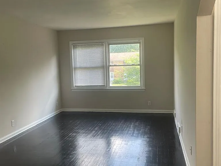 Detroit Luxury Living Apartments — Photo 21