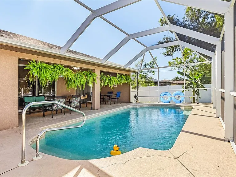 810 SW 10th Pl — Photo 19
