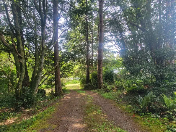 Jackson St, Pt Orford, OR 97465