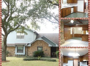 1918 Kings Ln, Alvin, TX 77511