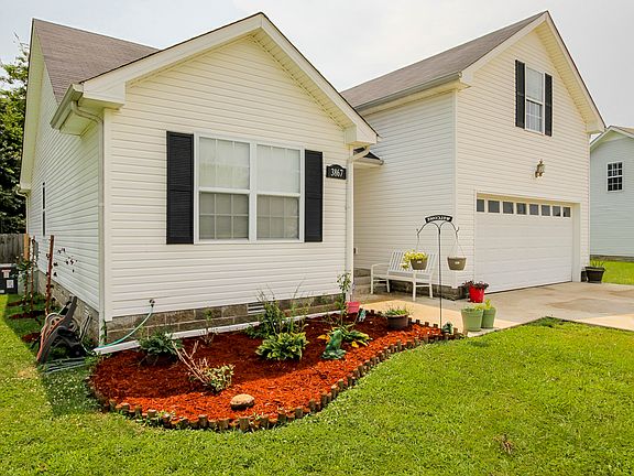 2nd image of 3867 Mackenzie Dr