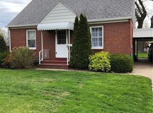 954 Sandusky St, Conneaut, OH 44030