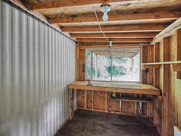 SE Skyhawk Ln — Photo 16