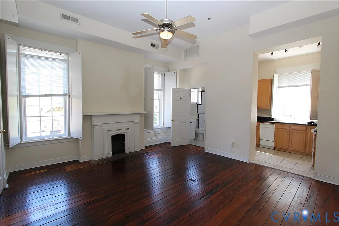 1 bed, 1.0 bath, 642 sqft, $1,375 — Photo 3