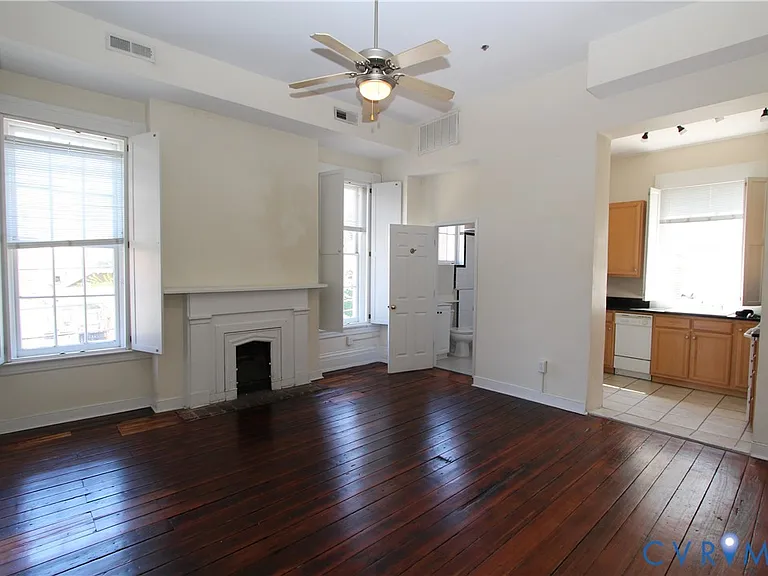 219 N 19th St #U31 — Photo 3