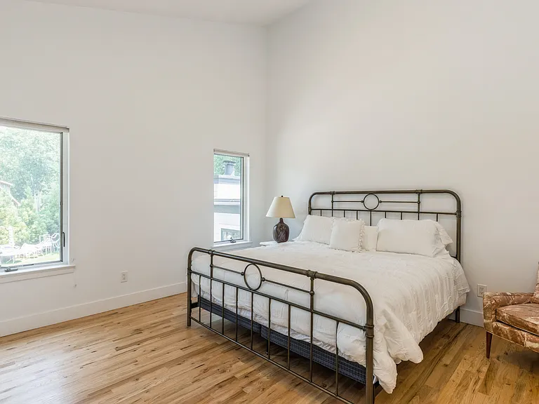 10 Woodland Ct — Photo 18
