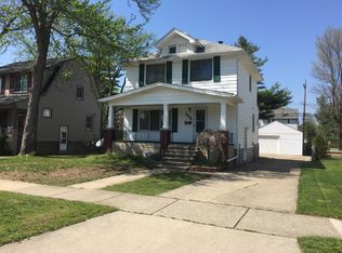 1406 W Hazelhurst St, Ferndale, MI 48220