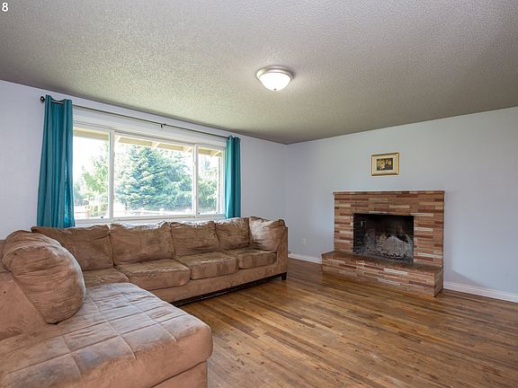 4th image of 5010 NE 58th St