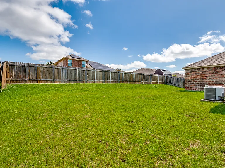 607 Shady Meadow Ln — Photo 22