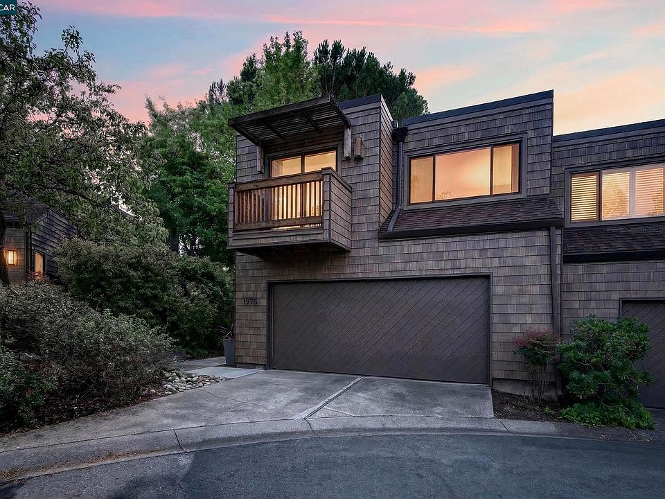 1st image of 1975 Fair Ridge Ct