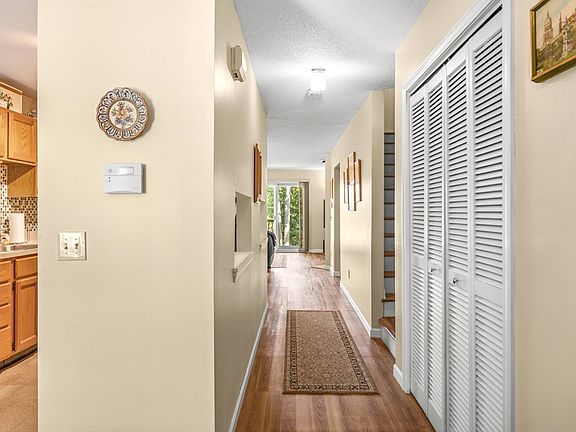 3rd image of 61 Abbey Memorial Dr APT 108