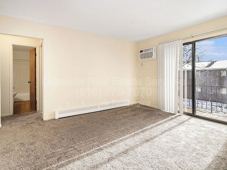 1009 36th St SW — Photo 3