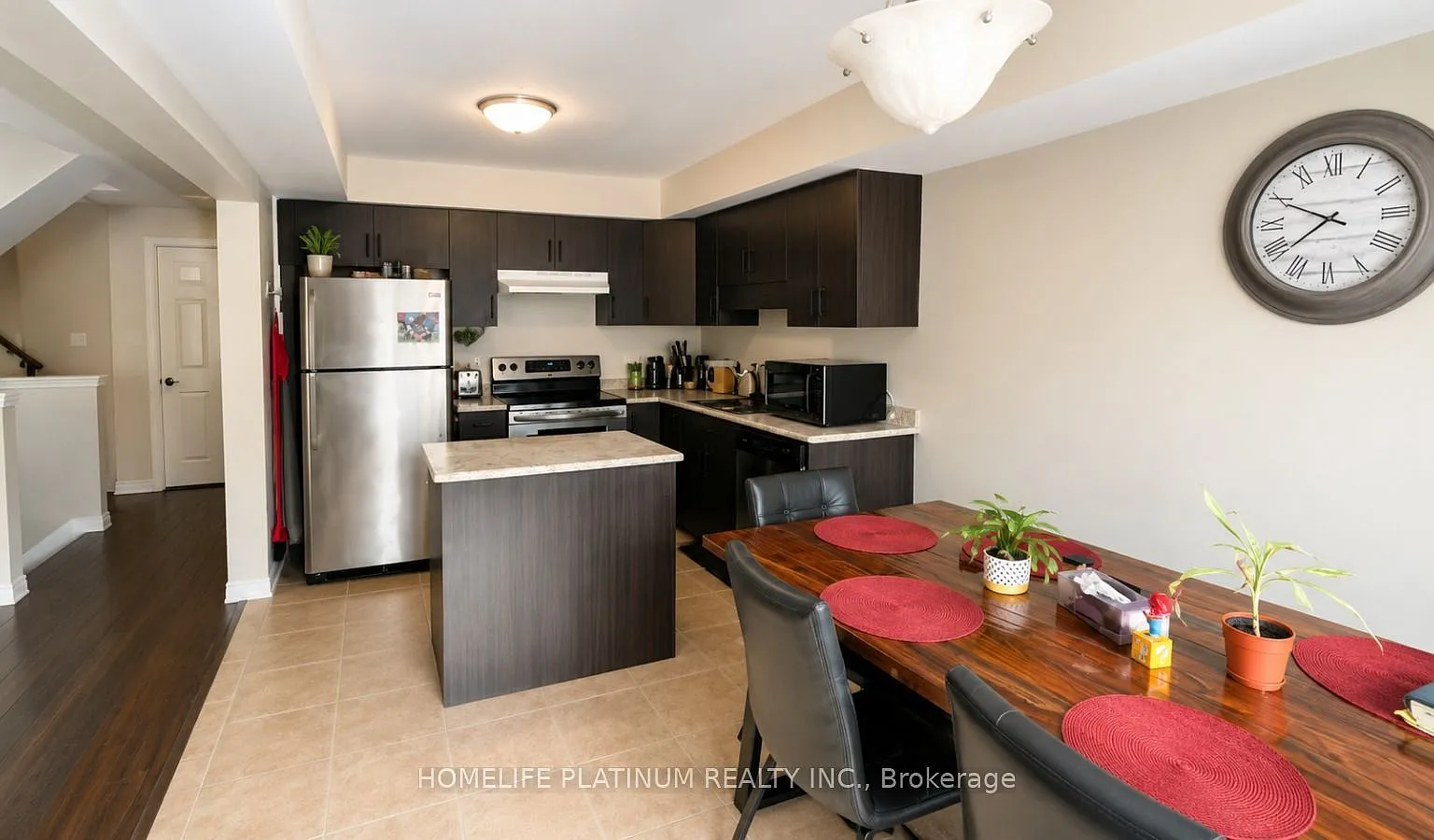 3 bed, $2,650 — Photo 4