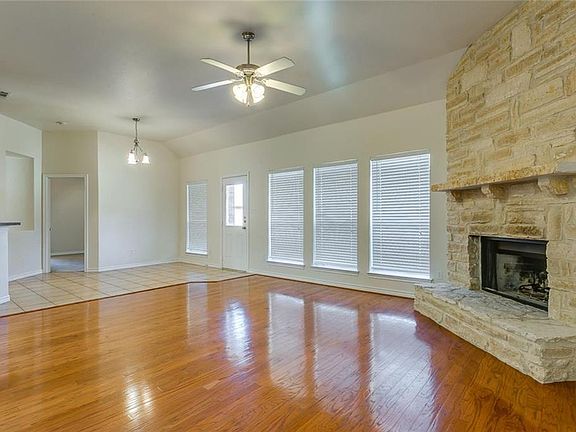 5th image of 1104 Sienna Ct