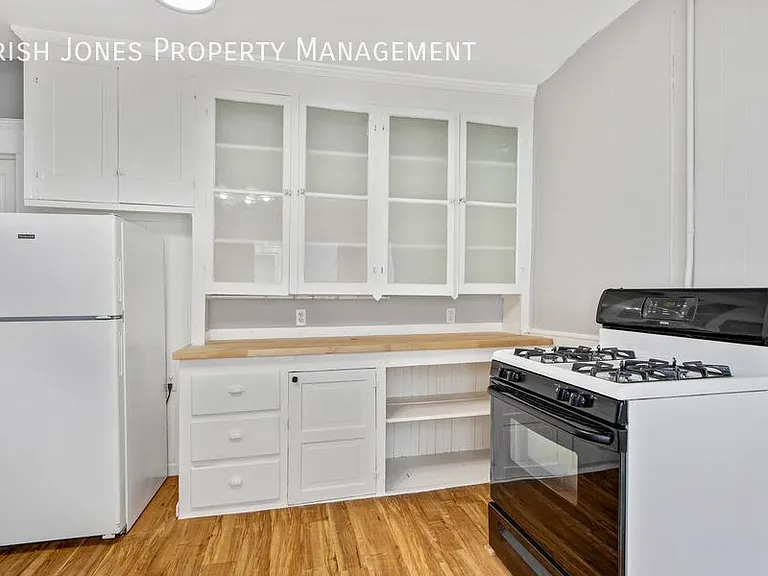 1899 Seneca St #2 — Photo 5