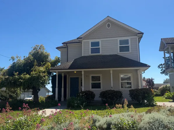213 Valencia Ave, El Granada, CA 94018