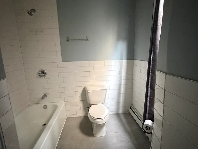 486 Mercer St #3A — Photo 6