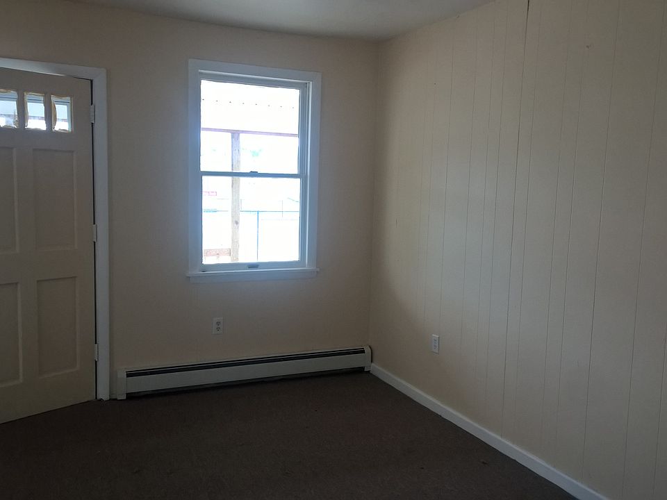2nd image of 66 Hill St