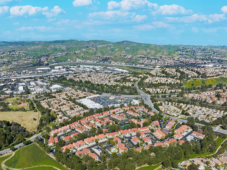Sycamore Canyon Apartments — Photo 11